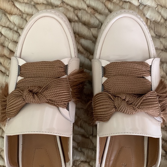 Authentic Chloé Patent Leather Bow Mule Loafer Flats, Size 36.5 - Picture 6 of 13